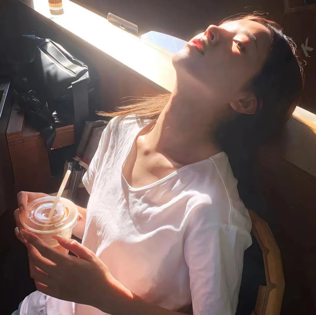 我的23岁美女邻居